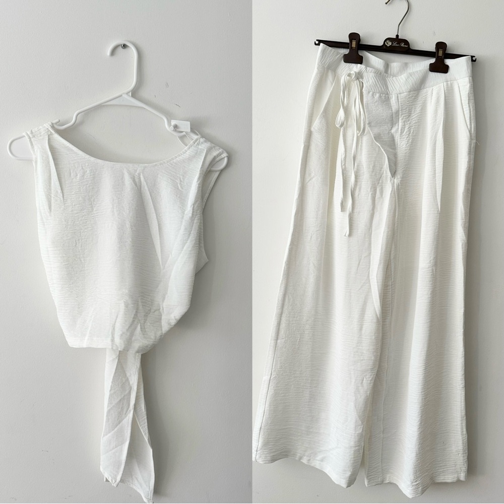White Sleeveless Blouse and Pants Set